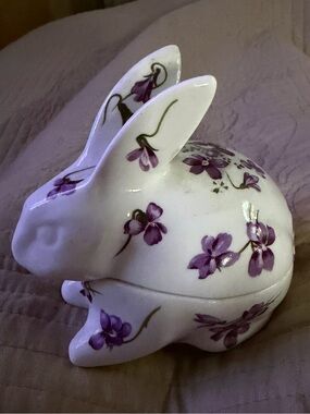Victorian Violets by Hammersley